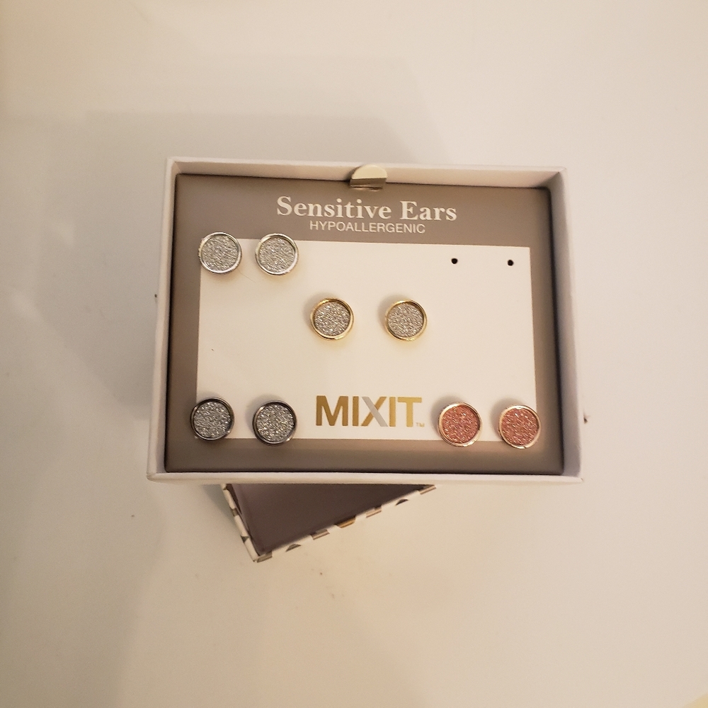 Mixit glityery earrings set of 4 new mix it‎